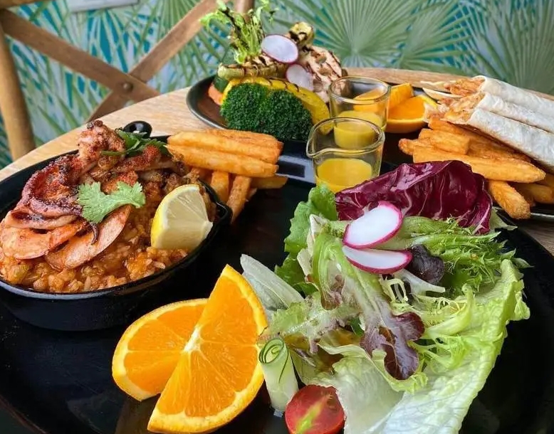 <br /><br />黑宅 Black House